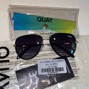 Quay Sunglasses All in Mini